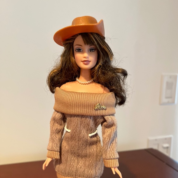 Barbie Doll 2005 Fashion Fever Teresa, Wave C - Picture 3 of 8